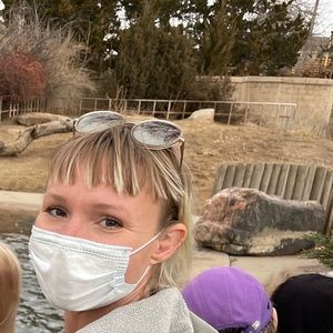 Meet your Posher, Jenessa